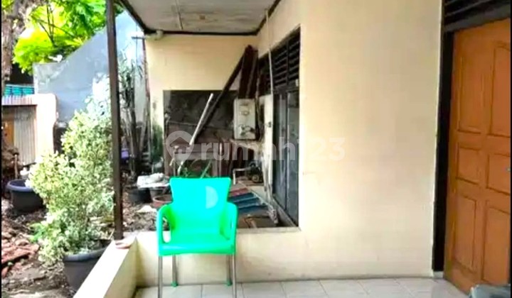 Rumah Tua Tomang. 10X17. Jalan 2 Mobil. - foto 1