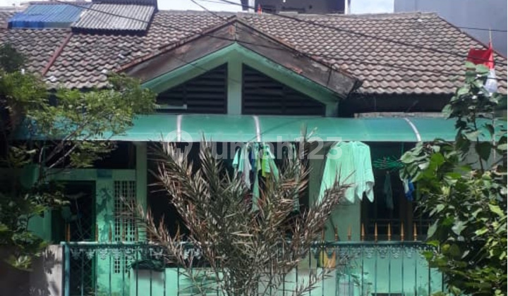 Dijual Rumah Nyaman & Strategis - Luas Bangunan 214 M², 4 KT - foto 1