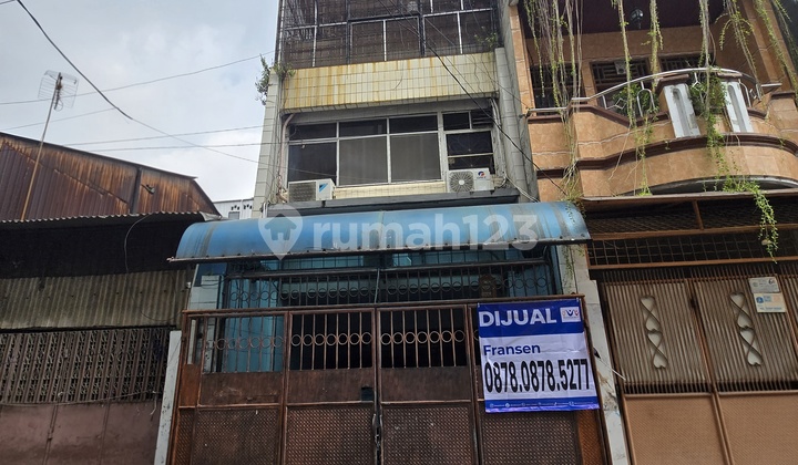 Rumah 3,5 Lantai Siap Huni Lokasi Strategis di Pekapuran V, Tanah Sereal. Jakarta Barat - foto 1