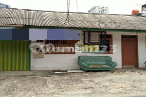 Rumah Lama Lokasi Area Kost, bisa Dibangun Rumah Kost, Tanjung Duren Jakarta Barat - foto 1
