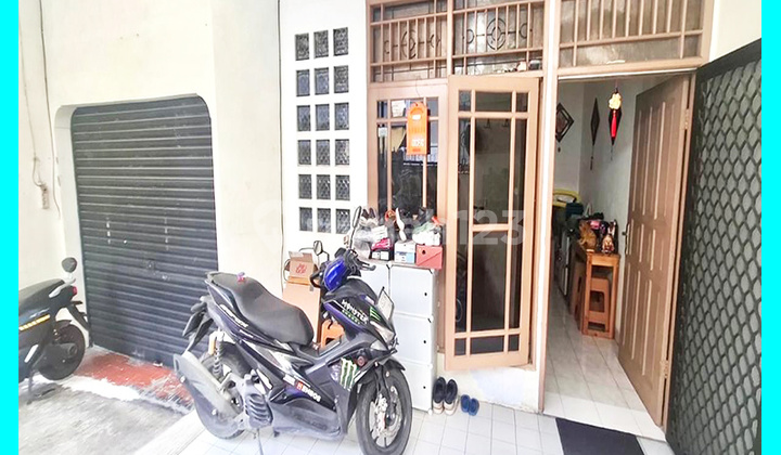Chandra Rumah Ukuran 7.5X15m di Komplek Kavling Polri - foto 1