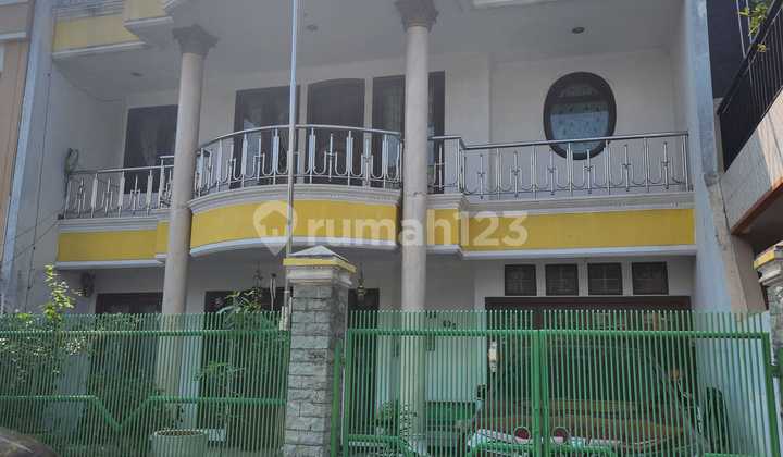 Dijual Rumah di Taman Palem Lestari Luas 200M2. bisa Cash/Kpr - foto 1