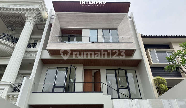 Rumah Brand New 3 Lantai Dijual Permata Buana Hadap Selatan 250M2 - foto 1