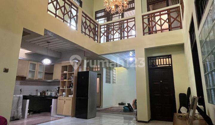 Rumah, 2 Lantai, di Kav Dki, - foto 1