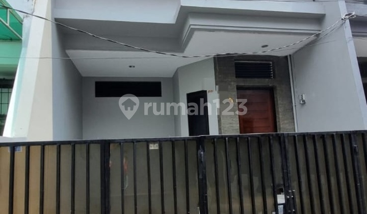 Rumah Strategis Lokasi Tanjung Duren Dekat Mall & Universitas 73736 Li - foto 1