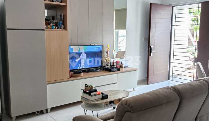 Dijual Rumah di Riviera Metland Puri Jakarta Barat - foto 1