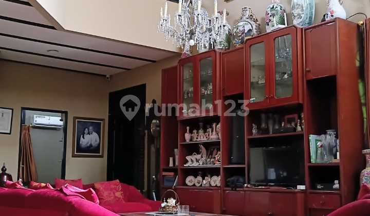 Dijual Rumah Posisi Hook Lokasi Strategis Area Kemanggisan - foto 1