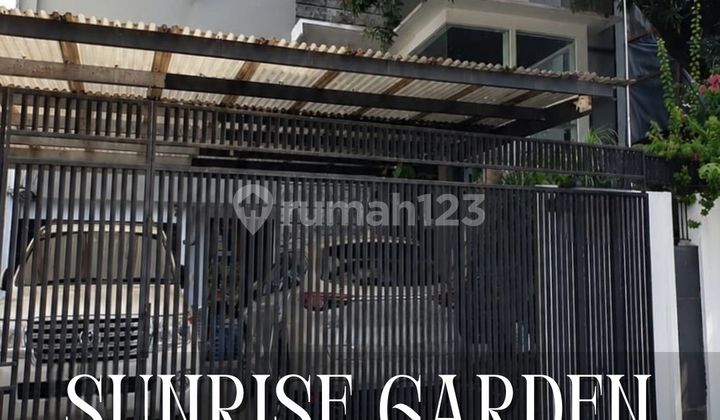 Dijual Cepat !! Rumah Modern Minimalis Sunrise Garden - Jakarta Barat - foto 1