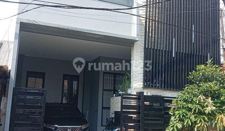 Rumah Bagus 2,5 Lantai Siap Huni SHM Taman Kencana Cengkareng Jakarta Barat - foto 1
