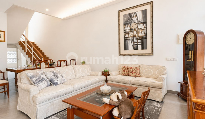 Rumah Puri Indah 8X20, Bangunan Mandiri, 3 Lantai, Rapi - foto 1