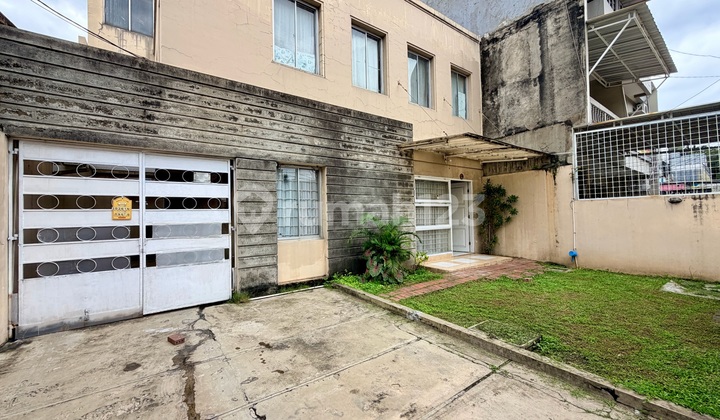 Rumah Lama 11X20 Pinggir Jalan Tanjung Duren, Jakarta Barat - foto 1