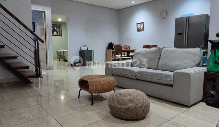 Rumah di Puri Indah, Dekat Taman Cluster - foto 1