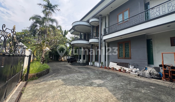 Rumah Mewah Hoek Puri Indah 806M² SHM | 2 Menit Lippo Mall Puri - foto 1