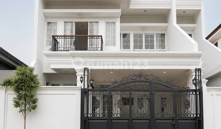 Rumah American Classic Joglo, Jakarta Barat Jarang Ada - foto 1