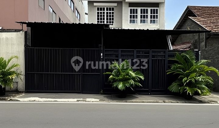 Dijual Rumah Luas dan Strategis di Sukabumi Selatan Kebon Jeruk - foto 1