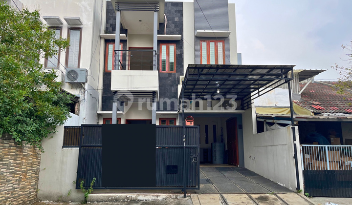 Rumah Puri Indah, Dekat Taman - foto 1