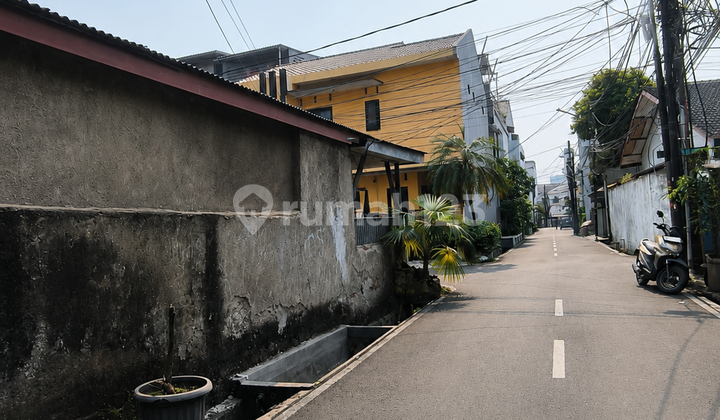Di Jual Rumah Tua Hook Tomang 11X15 , Lokasinya Strategis Gelong Baru.jakarta Barat#Hamdan - foto 1