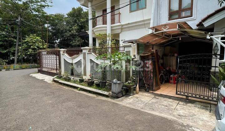 Dijual Rmh Hoek T2 Lantai Aman Arie - foto 1