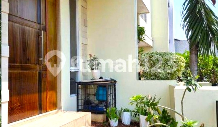 Rumah Cluster. Taman Ratu. Duri. 3 Lantai. 6X11. Jalan 2 Mobil. Semi Furnish. Siap Huni - foto 1