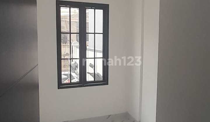 Dijual Rumah Taman Ratu - foto 1