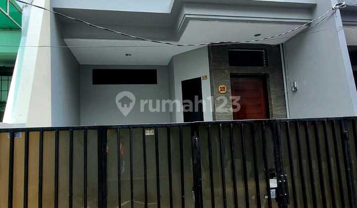 Di Jual Cepat Rumah Baru di Tanjung Duren - foto 1
