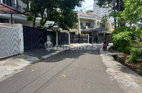 Rumah Murah 2 Lantai SHM Cash Only di Perum Taman Kedoya Baru, Kedoya Selatan, Jakarta Barat - foto 1