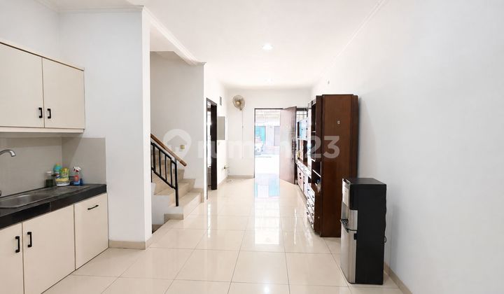 Dijual Rumah Green Lake City 2½Lantai LT 90M² - foto 1