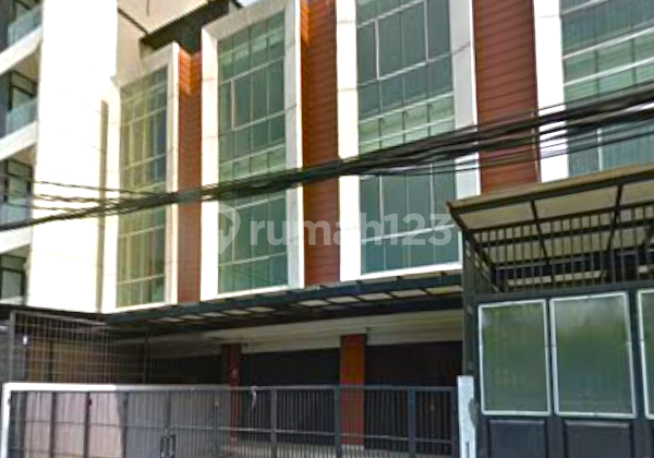 Ruko Ketapang Gajah Mada. 4 Lantai. 11X15. Jalan 3 Mobil. Siap Huni - foto 1