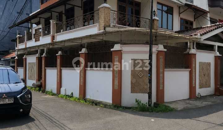 Rumah Mewah Posisi Hook di Tanjung Duren Jakarta Barat - foto 1