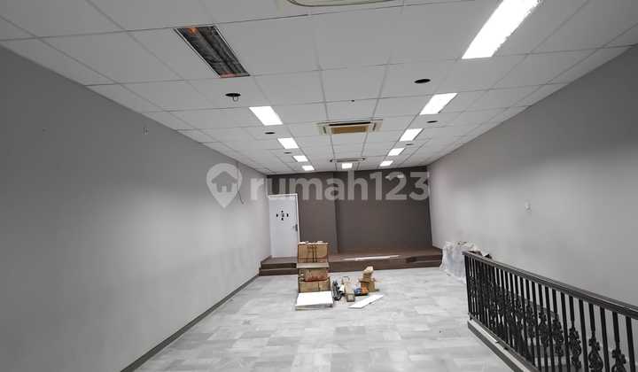 Ruko Bagus Dua Lantai di Taman Kebon Jeruk Jakbar - foto 1