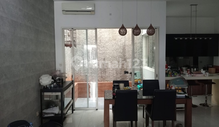 Dijual Murah Rumah 2 Lantai Hadap Selatan Siap Huni Bebas Banjir di Golf Lake Residence Cengkareng - foto 1