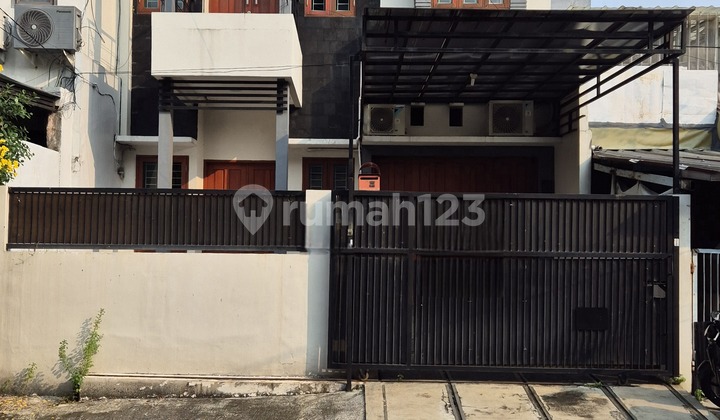 Rumah Minimalis Rapih Termurah Puri Indah 140M2 - foto 1
