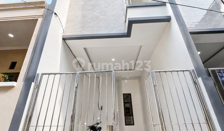 Dijual Rumah Baru Minimalis di Tanjung Duren - foto 1