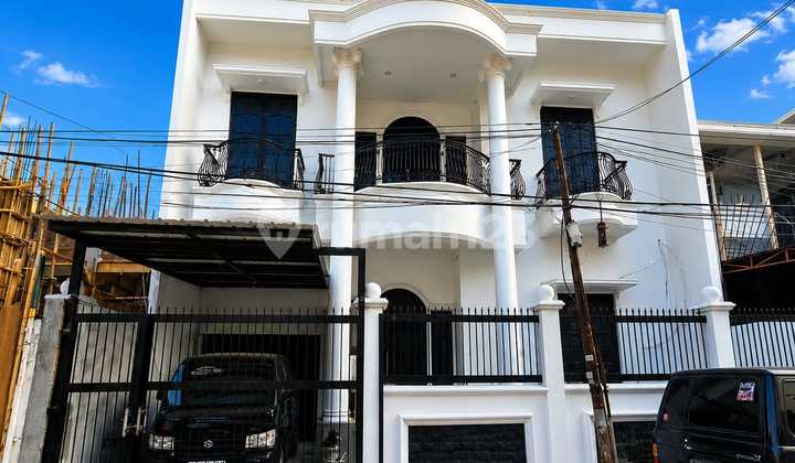 Rumah Baru 12X20 Strategis di Taman Ratu(Tr280) - foto 1