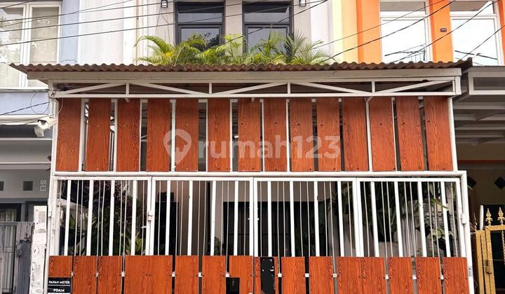 Dijual Cepat Rumah 2 Lantai Full Furnish Cengkareng Jakbar - foto 1