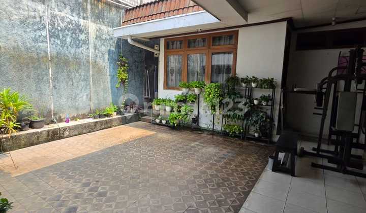 Rumah Asri Kemanggisan Zona Komersial LT 1300 bisa Beli Separo - foto 1