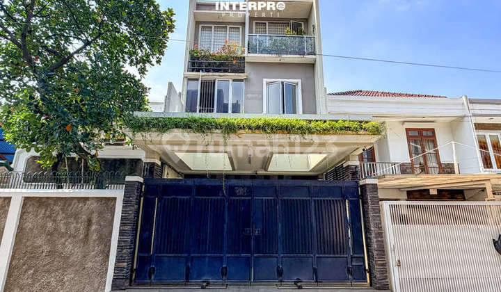 Rumah Mewah Dijual Semi Furnished Duri Kepa Hadap Barat - 123M2 - foto 1
