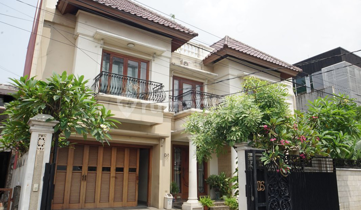 Dijual Rumah Mewah 2,5 LT di Slipi / Let. Jend S Parman LT 432 M2 LB 770 M2 HGB Timur Ada 6+4 KT 9 KM. Semi Furnished, Siap Huni, Ayo Survey Nego - foto 1