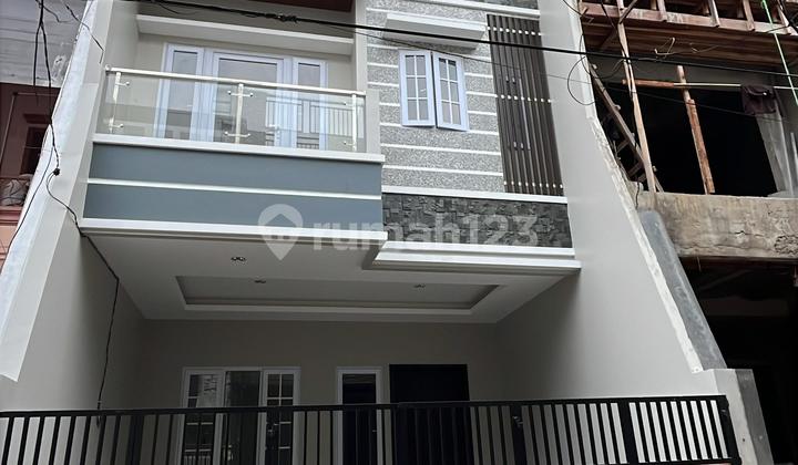 "Langka! Rumah Baru Dijual di Tomang Grogol Petamburan - Hunian Modern Lokasi Premium Jakarta Barat" - foto 1