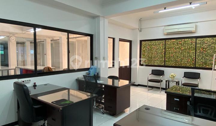 Dijual Cepat di Bawah NJOP Rumah Dekat Area Pecinan Glodok - foto 1