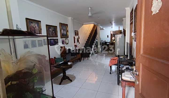 Rumah Bagus 2Lt Jalan 3Mobil Dekat Central Park Mall Duri Kepa - foto 1