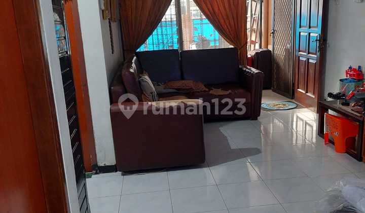 Diijual Rumah Lama, Siap Huni, 1 Lantai di Komplek Taman Aries Blok. E14(B), Meruya, Jakarta Barat - foto 1