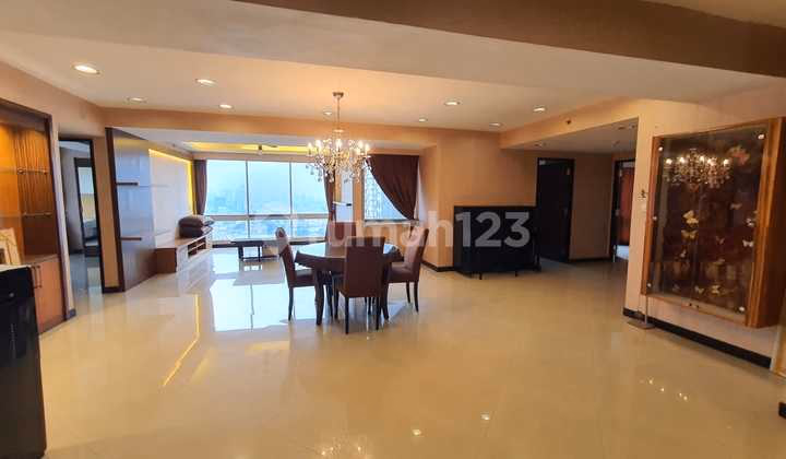 Apartemen Taman Anggrek Jual 4BR - Apartemen 36 lantai di Taman A #636597