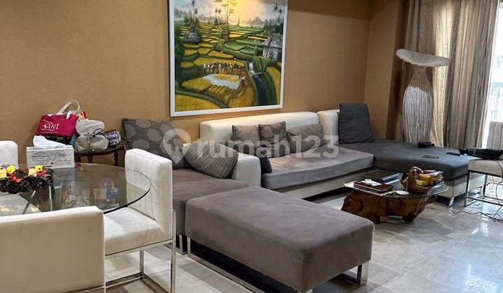 Apartemen Central Park Jual 3BR Central Park - Apartemen di Central Park.

Te #553034