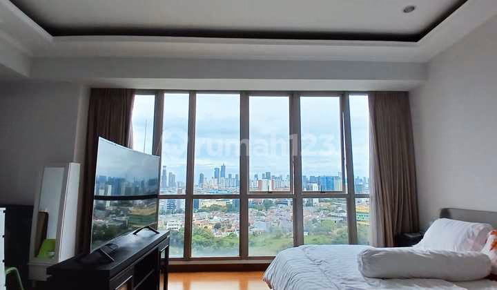 Apartemen Taman Anggrek Jual Studio 135m² Lt.135 - Condominium yang terletak di T #386808