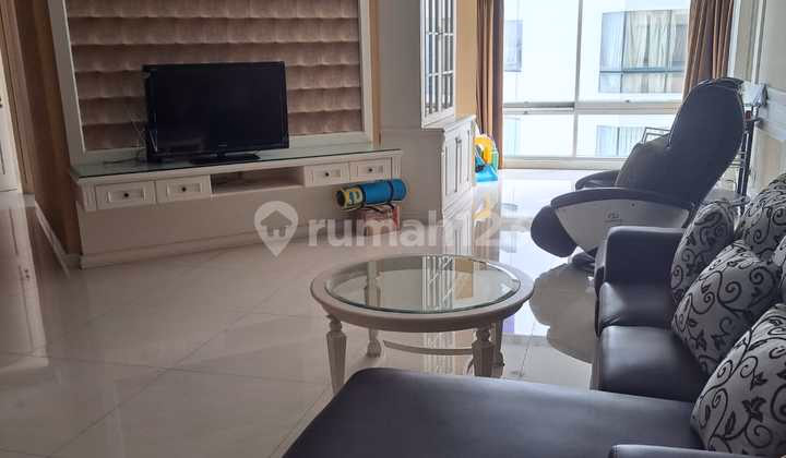 Apartemen Taman Anggrek Jual 1BR 146m² Lt.146 - Condominium yang terletak di T #462991