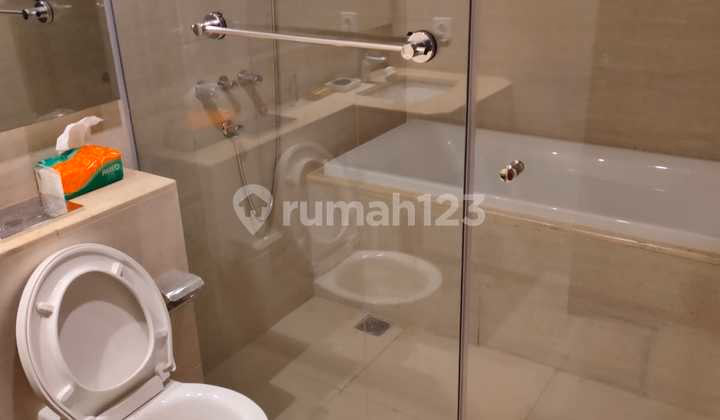 Apartemen Taman Anggrek Jual Studio 142m² Lt.142 - Condominium 1 lantai di kawasa #334000