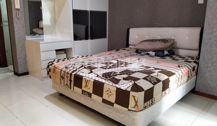 Apartemen Central Park Jual 1BR Central Park - Berlokasi di Central Park, Jak #328334