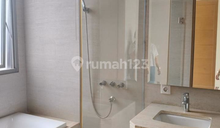Apartemen Taman Anggrek Jual Studio 135m² Lt.135 - Untuk Anda yang mencari Aparte #606194