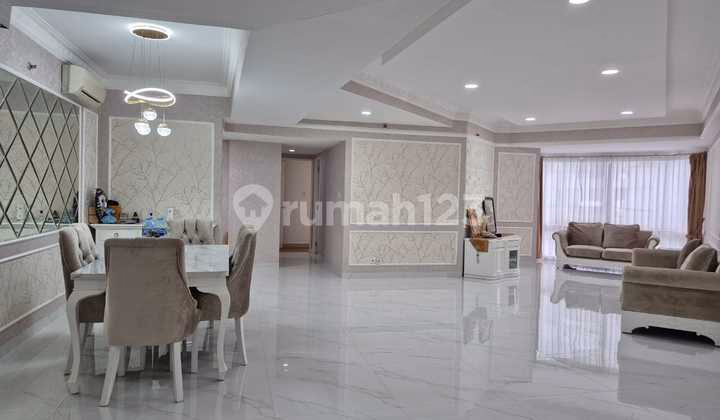 Apartemen Taman Anggrek Jual 3BR - Apartemen di Taman Anggrek.

T #562733